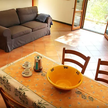 Case Vacanza Cunio بيت للعطل